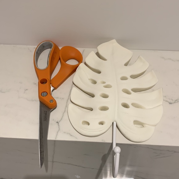 2 Pottery Barn Tropical Leaf Hooks - Picture 3 of 3